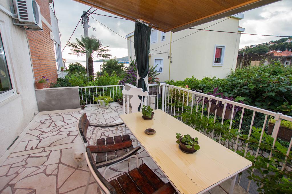 Apartment Cherie Трогир Экстерьер фото