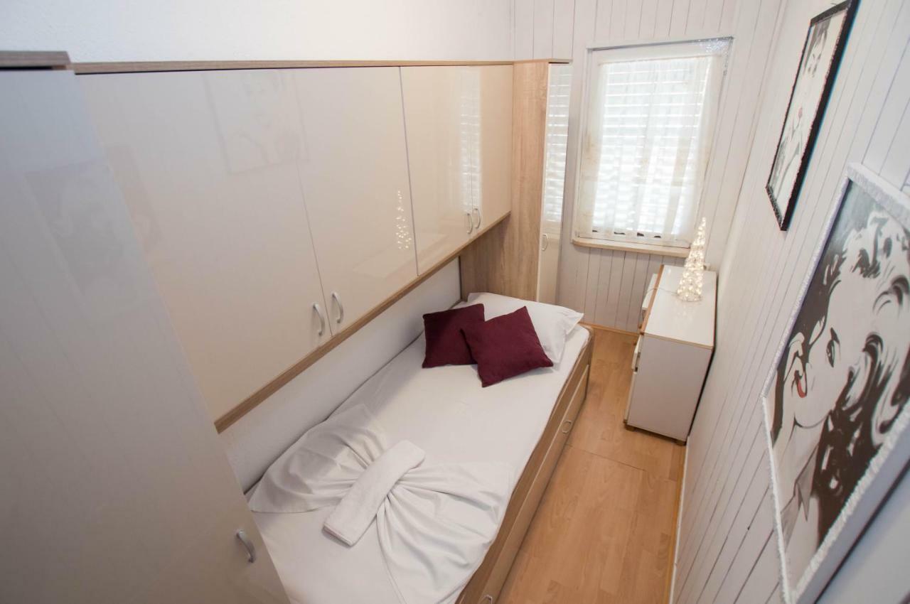 Apartment Cherie Трогир Экстерьер фото