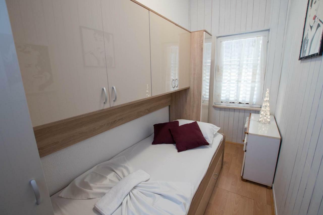 Apartment Cherie Трогир Экстерьер фото